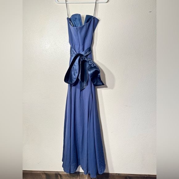 COPY - VERA WANG 'White' Bridesmaid Prom V-Wire Crepe Mermaid Dress midnightblu… - Picture 4 of 17